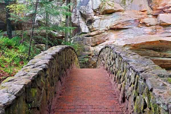 Parque-Estatal-Hocking-Hills-Ohio-Viajes-por-Carretera-desde-Cleveland 9 Maravillosos Viajes por Carretera desde Cleveland, Ohio