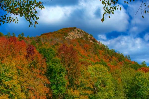 Parque-Estatal-Pinnacle-Mountain 8 Increíbles Lugares para Ver los Colores del Otoño en Arkansas