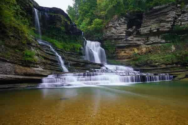 Parque-estatal-Cummins-Falls 9 Refrescantes pozos para nadar en Tennessee