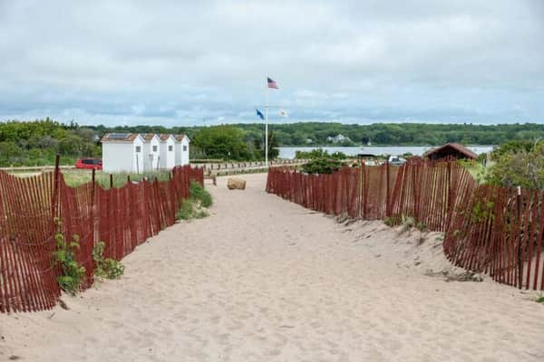 Playa-Este-Rhode-Island 8 Maravillosos Lugares para Acampar en la Playa en Nueva Inglaterra