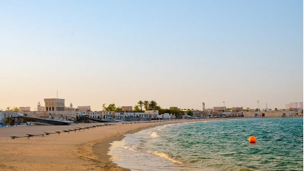 Playa-familiar-Al-Wakrah Conoce las Mejores Playas y Piscinas de Qatar