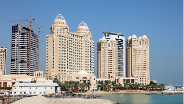 Playa-y-piscinas-Four-Seasons Conoce las Mejores Playas y Piscinas de Qatar