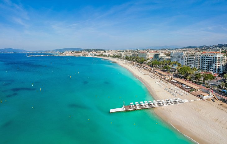 Playas-de-Cannes 14 Mejores playas del SUR de Francia: Explora las joyas costeras de la nación