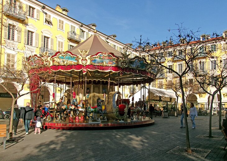 Plaza-Garibaldi-y-Le-Petit-Marais 18 Principales atracciones turísticas de Niza en Francia