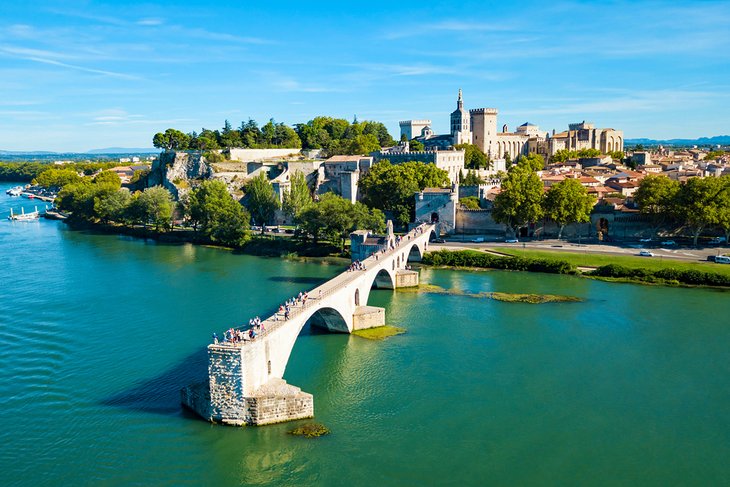 Puente-Saint-Benezet 10 Mejores lugares para visitar en Aviñón, Francia