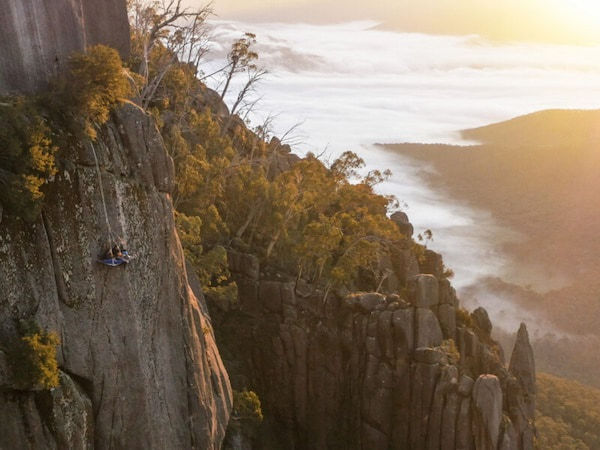 Que-es-un-Portaledge-1 Campamento Beyond the Edge en Australia