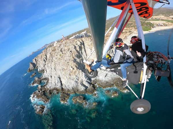 Realice-un-recorrido-en-ala-delta-motorizado-1 11 Mejores Cosas para Hacer en Baja California, México