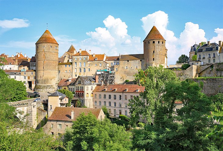 Semur-en-Auxois 26 Mejores lugares para visitar en Borgoña