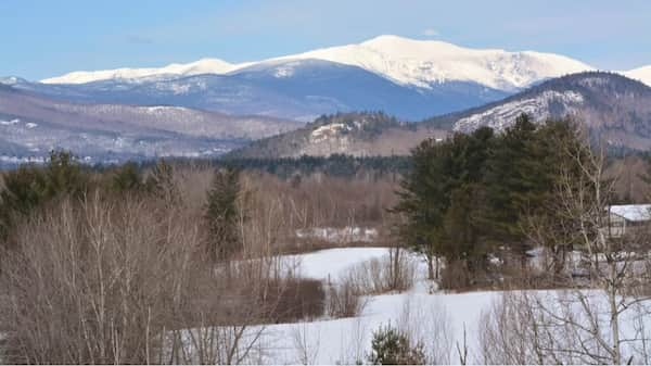 Senderos-de-esqui-de-travesia-y-de-la-Fundacion-Snowshoe-del-Monte-Washington-Vally 11 Lugares para caminar con raquetas de nieve en New Hampshire