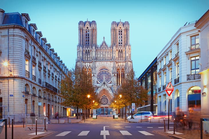 Sitios-del-Patrimonio-Mundial-de-la-UNESCO-en-Reims 26 Lugares para visitar en Francia que no puedes perderte