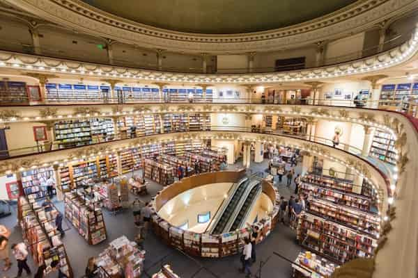 Su-historia-esta-entrelazada-con-la-musica-y-la-danza Librería El Ateneo Grand Splendid, Ubicada en un Antiguo Teatro