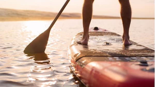 Surf-de-remo Conozca los Mejores Deportes Acuáticos en Qatar