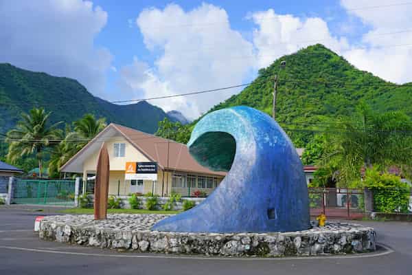 Teahupoo-lugares-de-tahiti 10 Lugares de Tahití que debes Conocer en tu Viaje