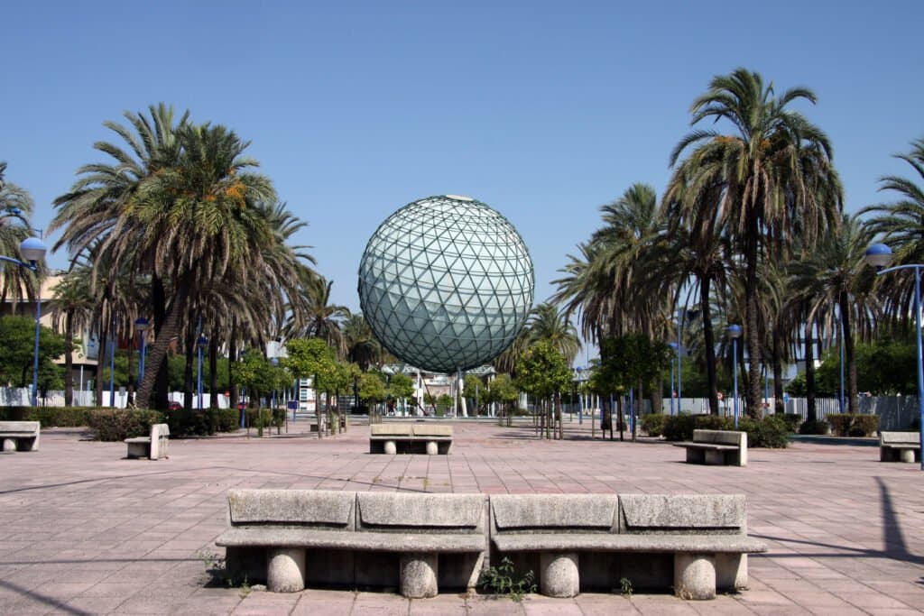 Terrenos-de-la-Expo 8 Lugares secretos en Sevilla que debes visitar