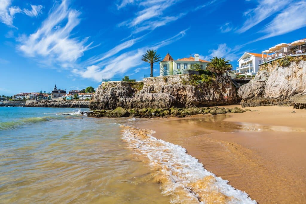 Tomese-un-descanso-de-bienvenida-en-un-parque Cómo pasar un Fin de Semana Perfecto en Cascais, Portugal