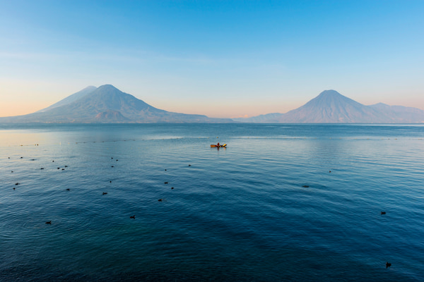 Una-formacion-unica-1 Atitlan: el lago dentro de un cráter volcánico en Guatemala