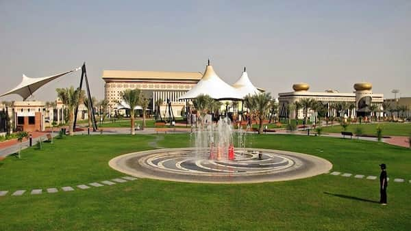 Una-fuente-de-agua-como-equipo-de-juego Parque Olímpico de Barzan en Qatar ¡Un Lugar de Diversión!