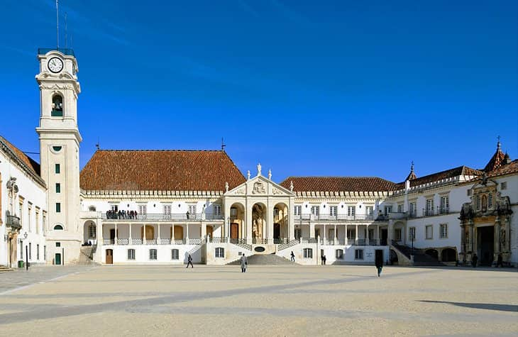 Universidad-de-Coimbra 22 Atracciones turísticas en Portugal: Explora este encantador destino