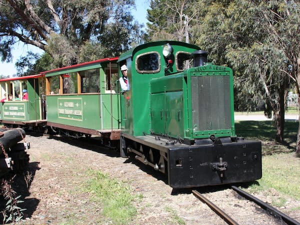 Victoria-viajes-en-tren-para-experimentar-en-australia-10 11 viajes en tren australianos increíbles para experimentar