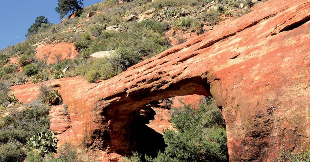 Vultee-Arch-1024x536 Los Mejores Lugares para hacer Caminatas en Sedona