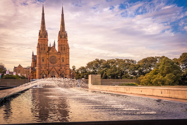 arquitectura-de-la-Catedral-de-Santa-Maria-3 9 Consejos económicos para vivir en Sídney en Australia