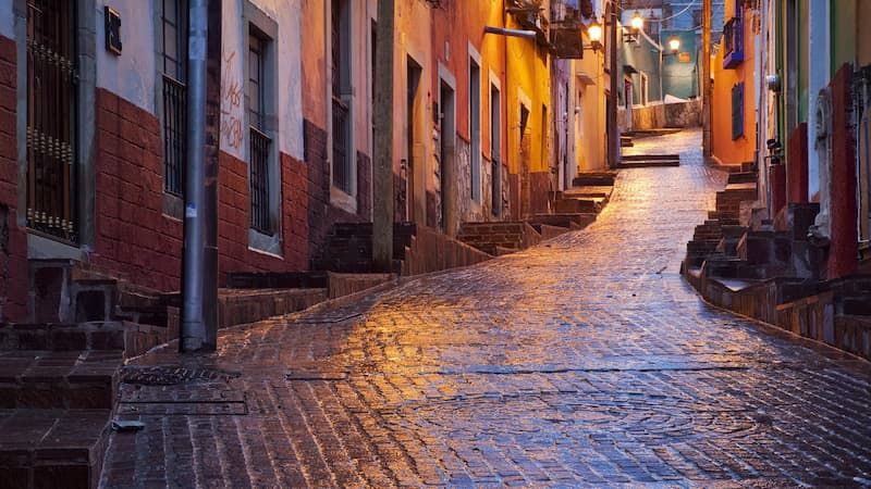 callejones-de-guanajuato-Experiencias-unicas-para-vivir-en-Guanajuato 9 Experiencias únicas para vivir en Guanajuato, México