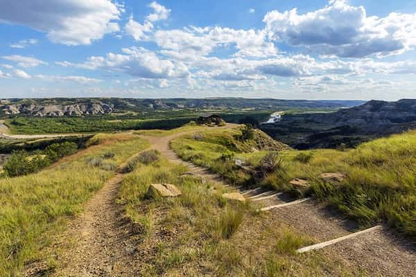 Sendero-Maah-Daah-Hey 10 Atracciones turísticas de Dakota del Norte que debes visitar