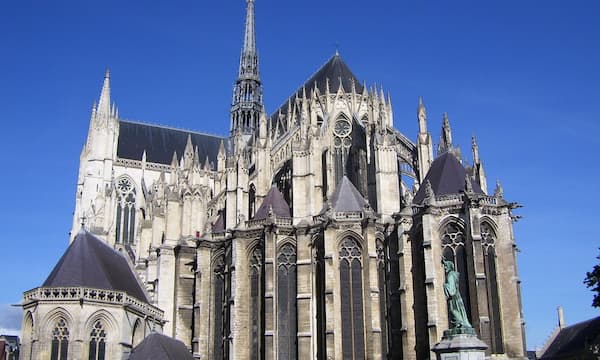 Basilica-Catedral-de-Nuestra-Senora-de-Amiens 7 Increíbles iglesias de Francia que debes visitar