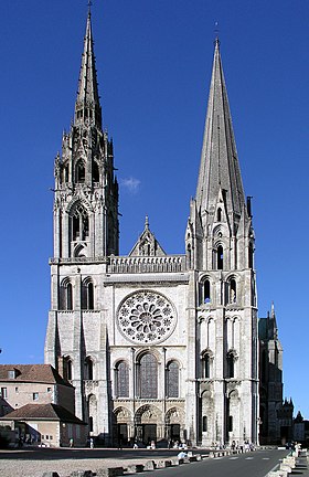 Catedral-de-Nuestra-Senora-de-Chartres 7 Increíbles iglesias de Francia que debes visitar