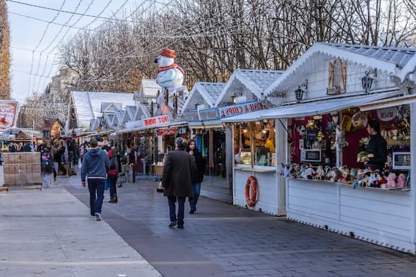 Mercados-y-ferias-navidenas Qué hacer en París en navidad: Actividades mágicas en la ciudad de la luz