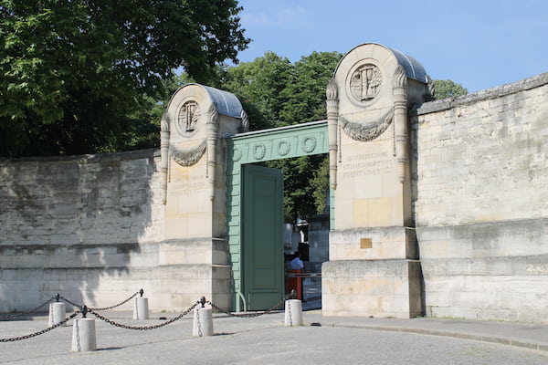 Pere-Lachaise 8 Atracciones gratis en París: Planes imperdibles en la ciudad de la luz