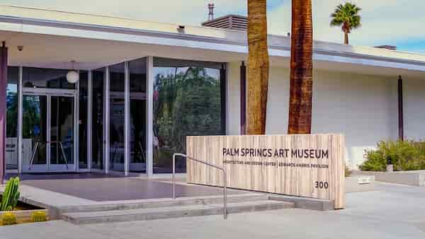 Centro-de-Arquitectura-y-Diseno-del-Museo-de-Arte-de-Palm-Springs 19 Cosas para hacer en Palm Springs que deberías incluir en tu itinerario