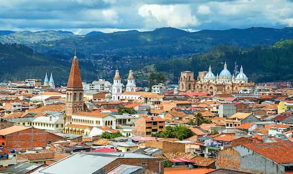 Cuenca-Atracciones-turisticas-de-Ecuador 10 Atracciones turísticas de Ecuador: Belleza y Cultura en un Solo Destino