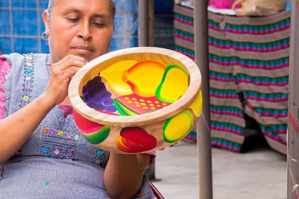 Navegar-por-las-galerias Mejores cosas que puedes hacer en Rosarito: 12 planes esenciales para tu visita