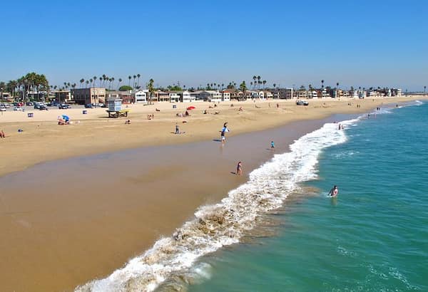 Playa-de-las-focas 20 Destacadas playas del sur de California para disfrutar del sol y las olas