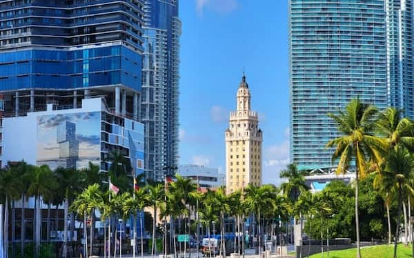 Torre-de-la-libertad 23 Atracciones turísticas en Miami: Lugares imperdibles para tu visita