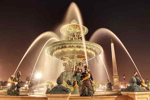 Fuente-de-los-Mares-y-Fuente-de-los-Rios-Place-De-La-Concorde Conoce 5 Hermosas fuentes de París ¡Lugares perfectos para una foto inolvidable!