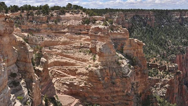 Sendero-del-sur-de-Kaibab 12 Espectaculares rutas de senderismo en el Gran Cañón ¡Altamente recomendadas!