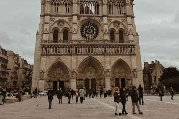 Temperatura-media-en-marzo Razones para visitar París en marzo ¡Encanto primaveral y menos multitudes!