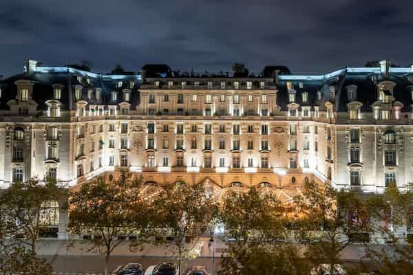 The-Peninsula-Paris 6 Hoteles cerca a Torre Eiffel ¡Opciones para todos los presupuestos!