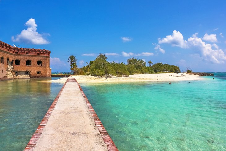 Parque-Nacional-Dry-Tortugas Descubre las mejores playas en Key West para relajarte y disfrutar del sol