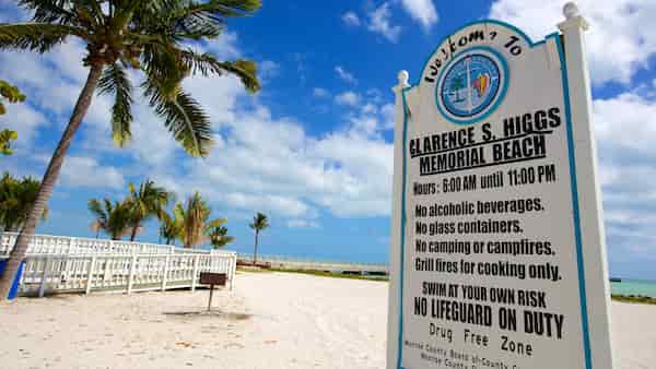 Parque-de-playa-conmemorativo-Clarence-S.-Higgs Descubre las mejores playas en Key West para relajarte y disfrutar del sol