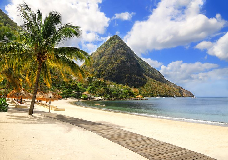Sugar-Beach-Santa-Lucia Mejores playas del caribe: Arenas y Aguas Brillantes