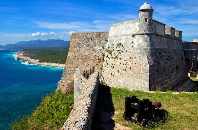 Castillo-del-Morro-en-Santiago-Santiago-de-Cuba Lugares turísticos de Cuba ¡Paraísos por explorar!
