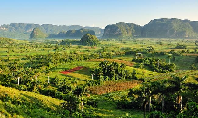 Parque-Nacional-Vinales Lugares turísticos de Cuba ¡Paraísos por explorar!