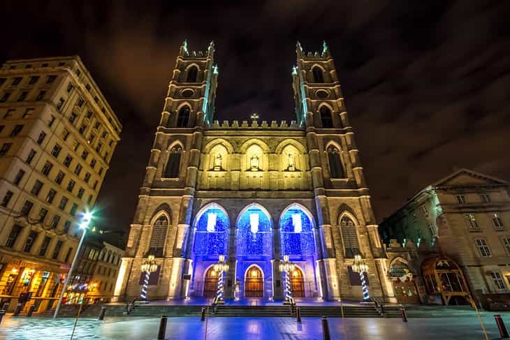 Basilica-de-Notre-Dame Sitios turísticos en Montreal que no te puedes perder: Destinos destacados