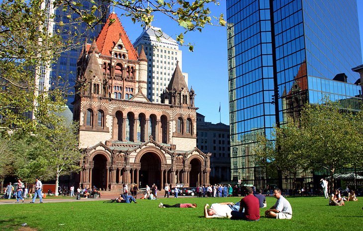 Biblioteca-Publica-de-Boston-y-Copley-Square Principales atracciones turísticas en Boston