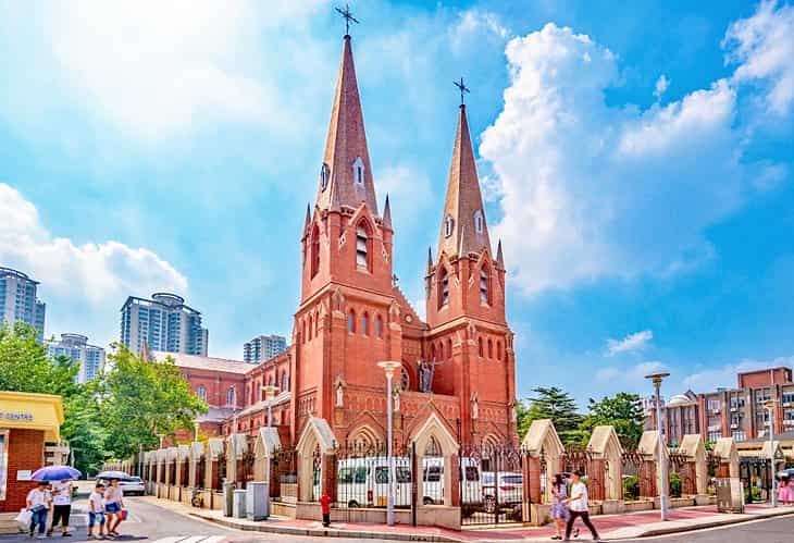 Catedral-de-Xujiahui-y-Basilica-de-Sheshan Atracciones turísticas en Shanghái imprescindibles para tu visita