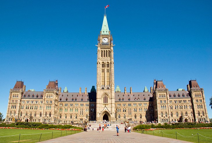 Colina-del-Parlamento-en-Ottawa Principales atracciones turísticas en Ontario