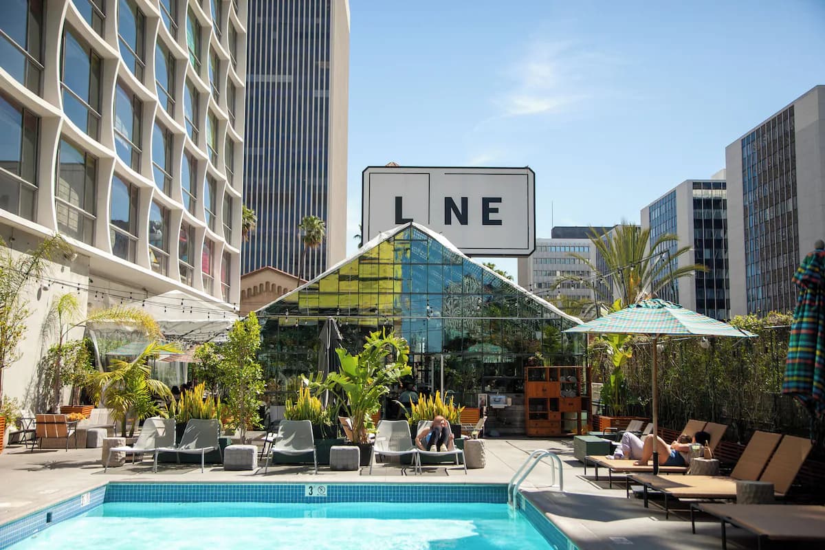 Hotel-The-Line-hoteles-boutique-en-Los-Angeles 14 hoteles boutique en Los Ángeles que destacan por su encanto y estilo